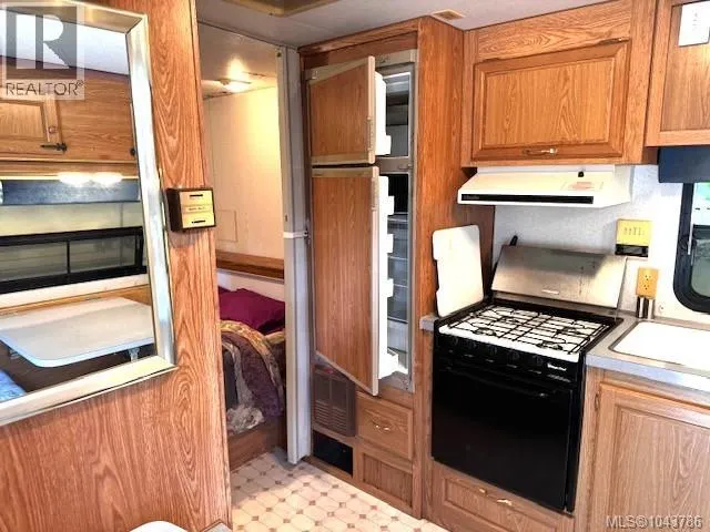 D4 2650 Turnbull Rd