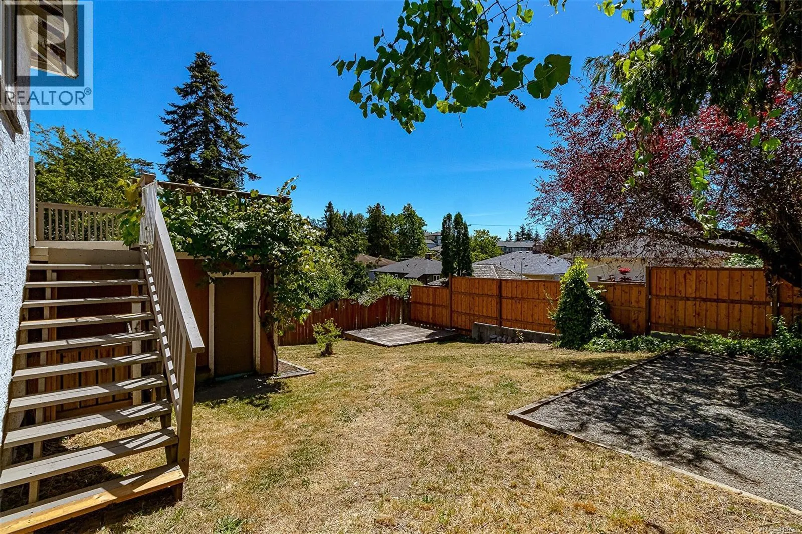 881 Leslie Dr