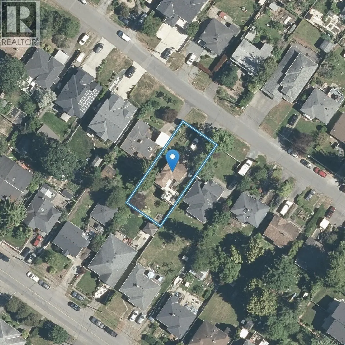 881 Leslie Dr
