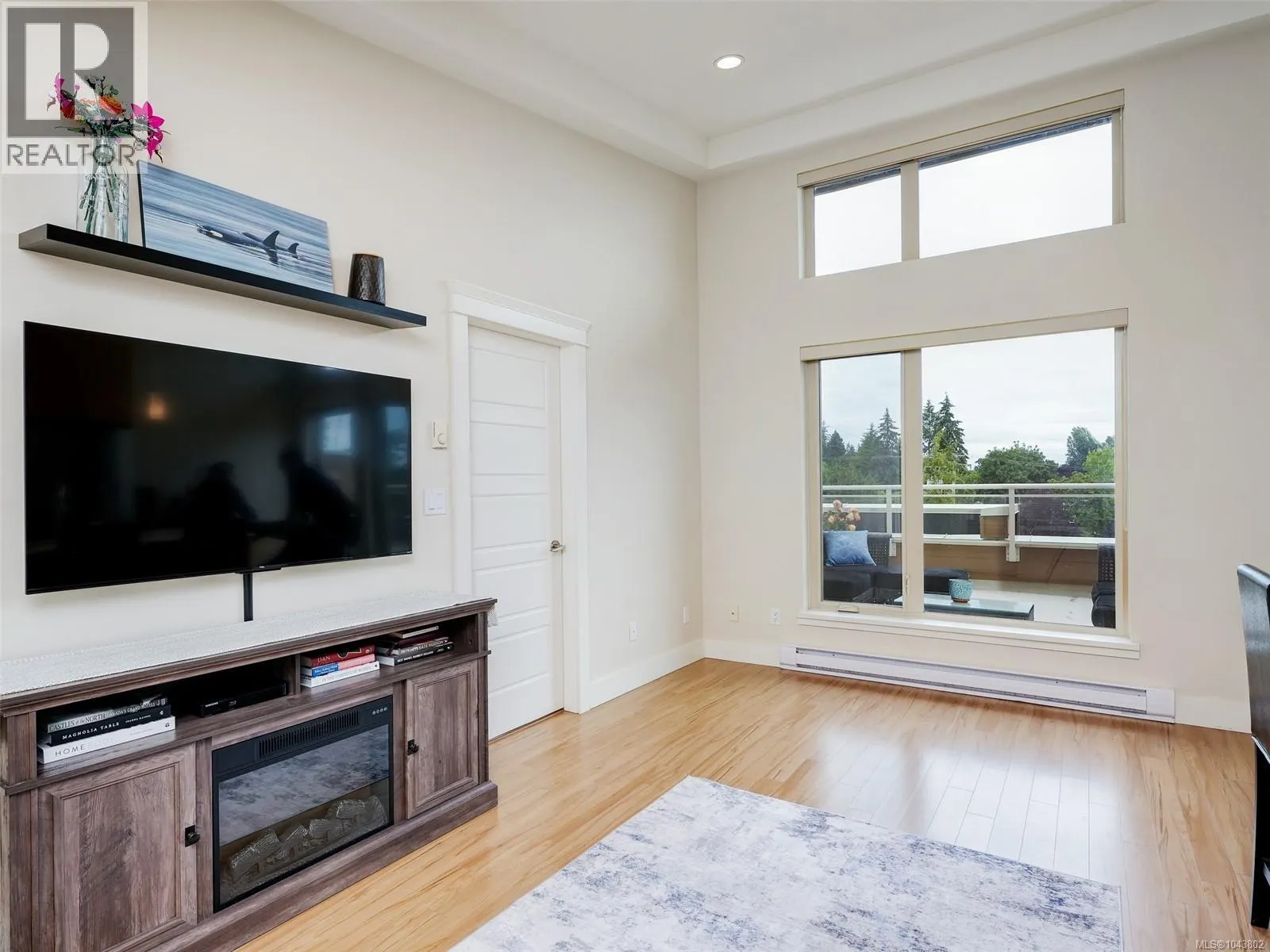 401 7161 West Saanich Rd