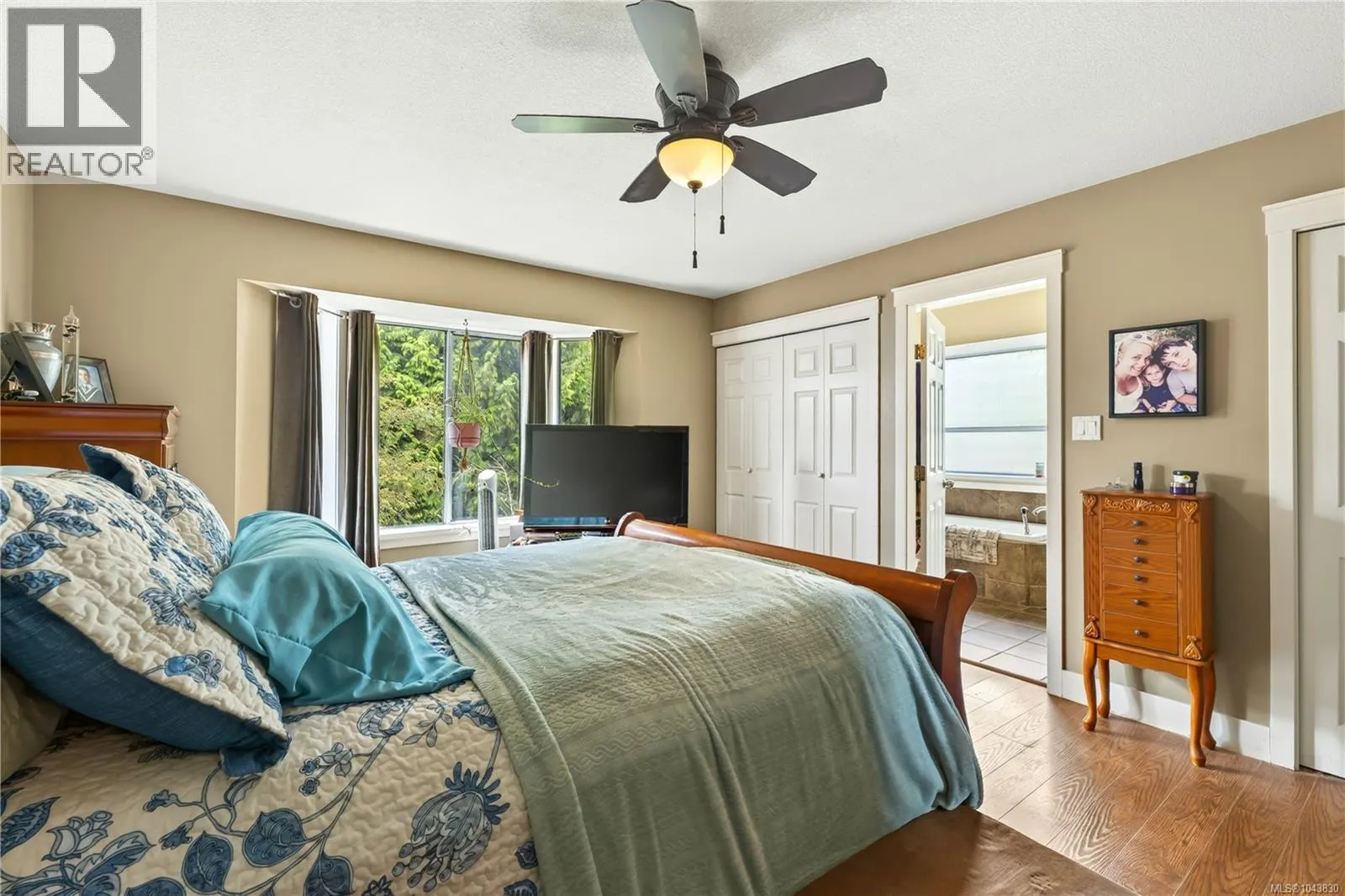 844 Therres Cres