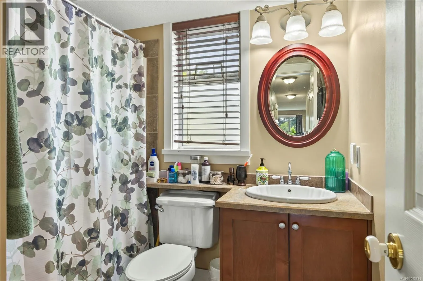 844 Therres Cres