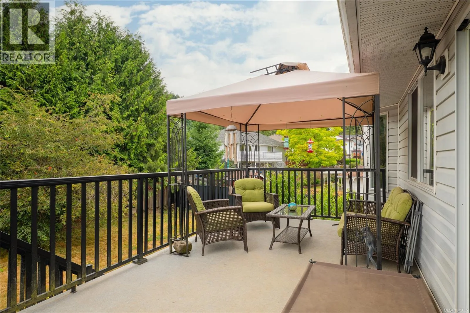 844 Therres Cres