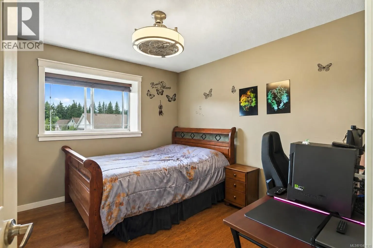 844 Therres Cres