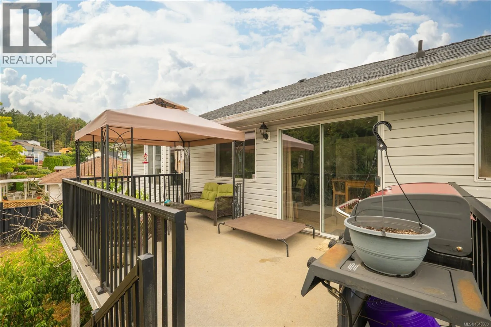 844 Therres Cres