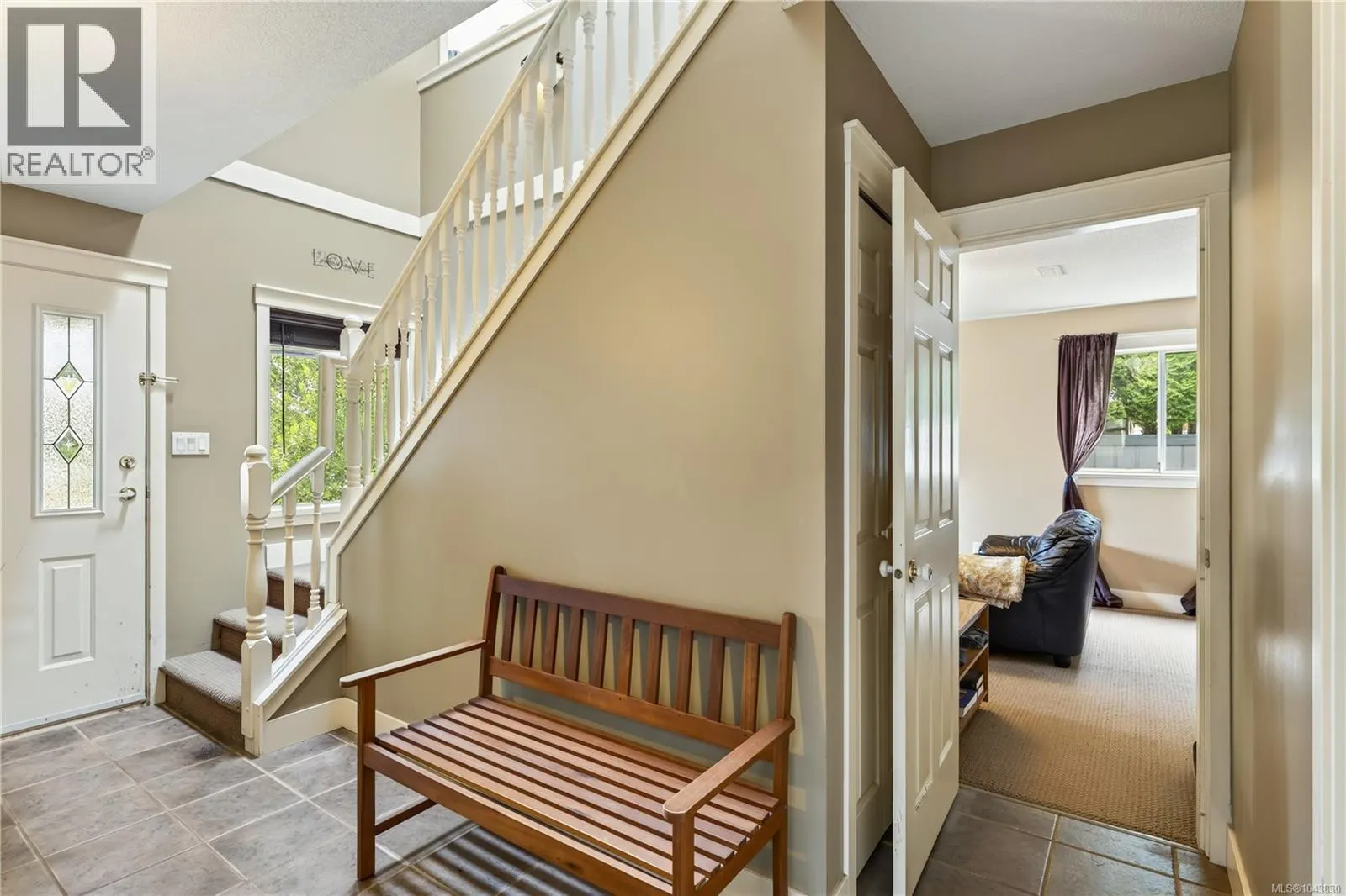 844 Therres Cres