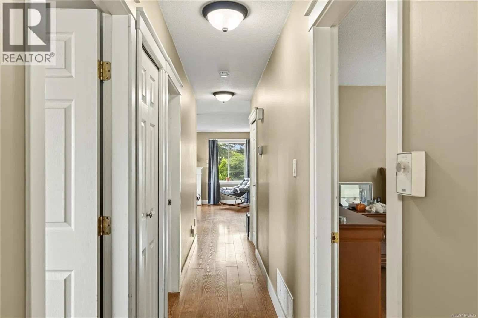 844 Therres Cres