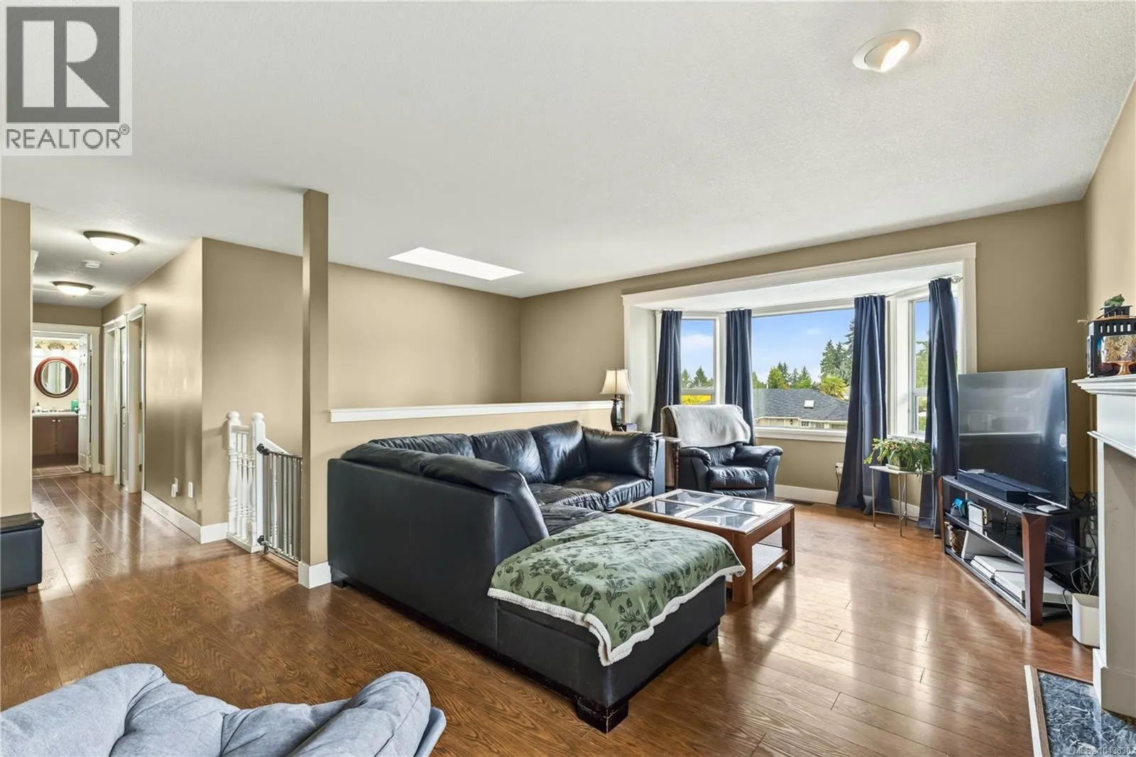 844 Therres Cres