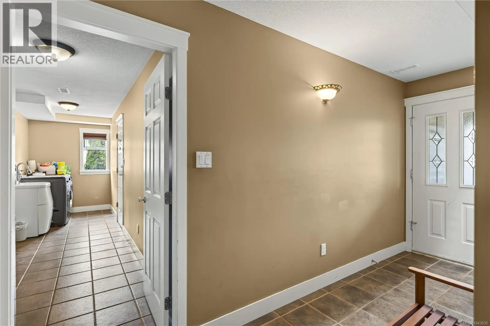 844 Therres Cres