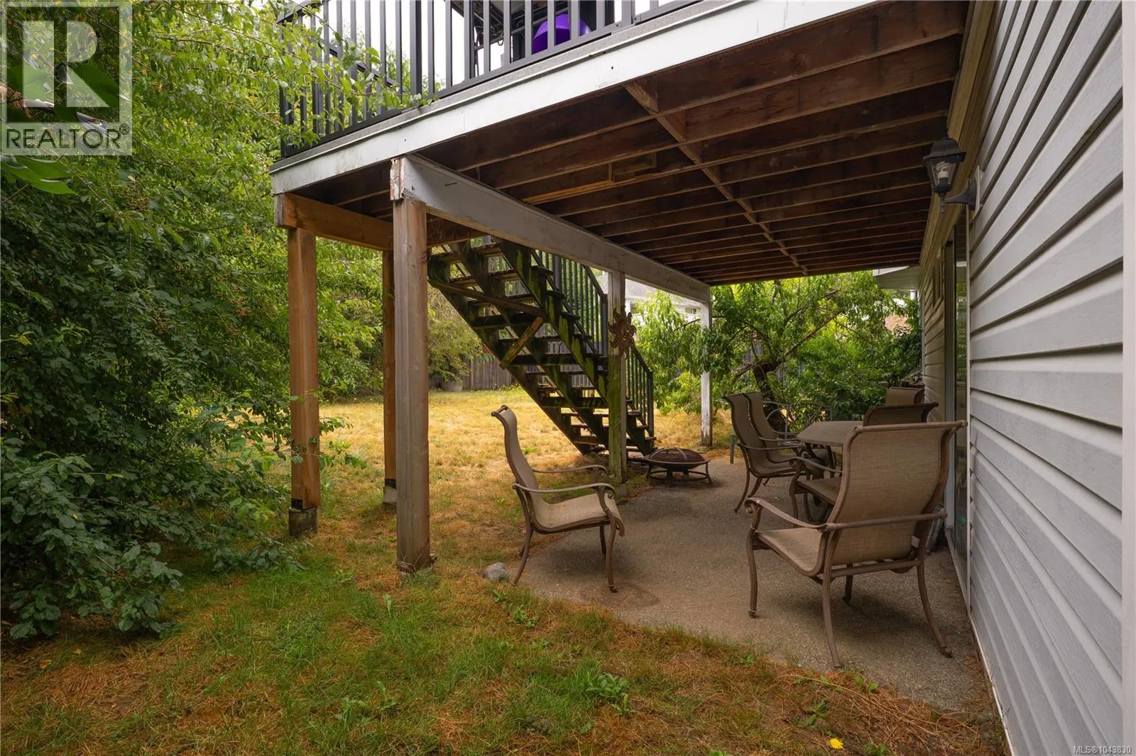844 Therres Cres