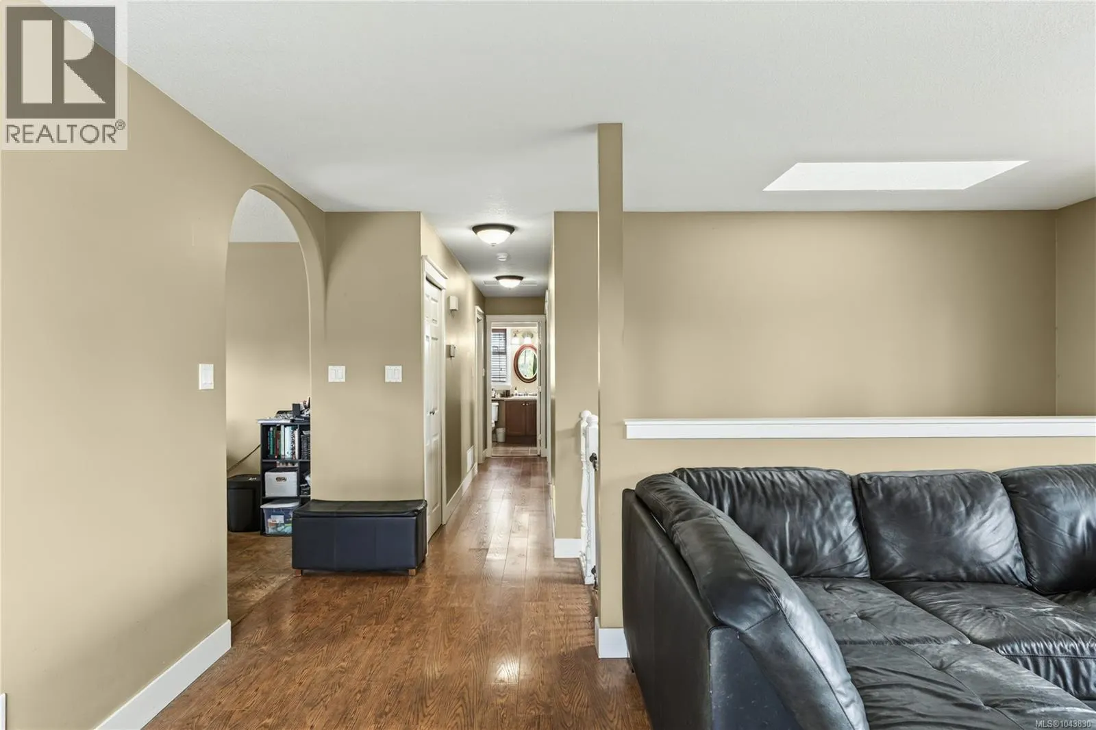 844 Therres Cres