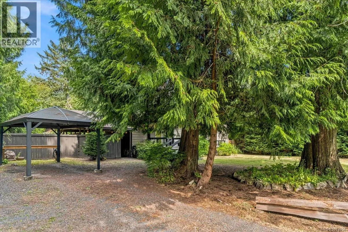 381 Dunsmuir Rd