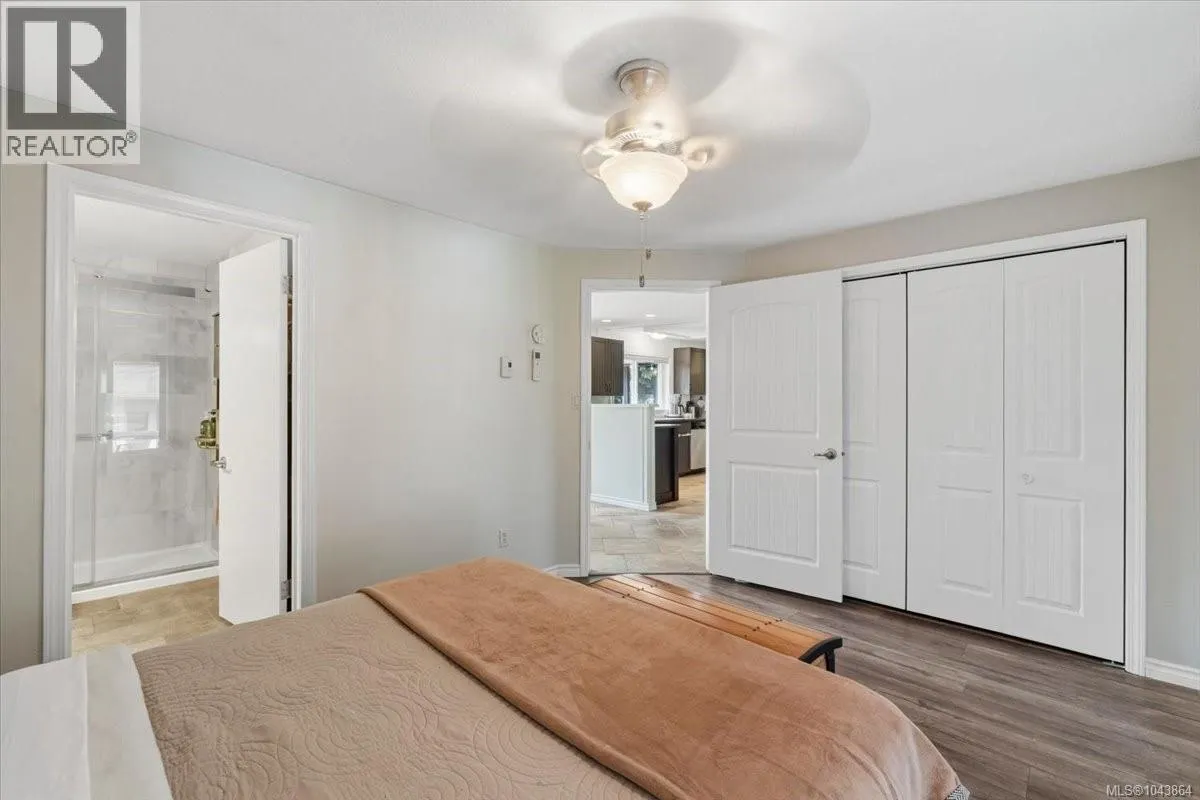 381 Dunsmuir Rd