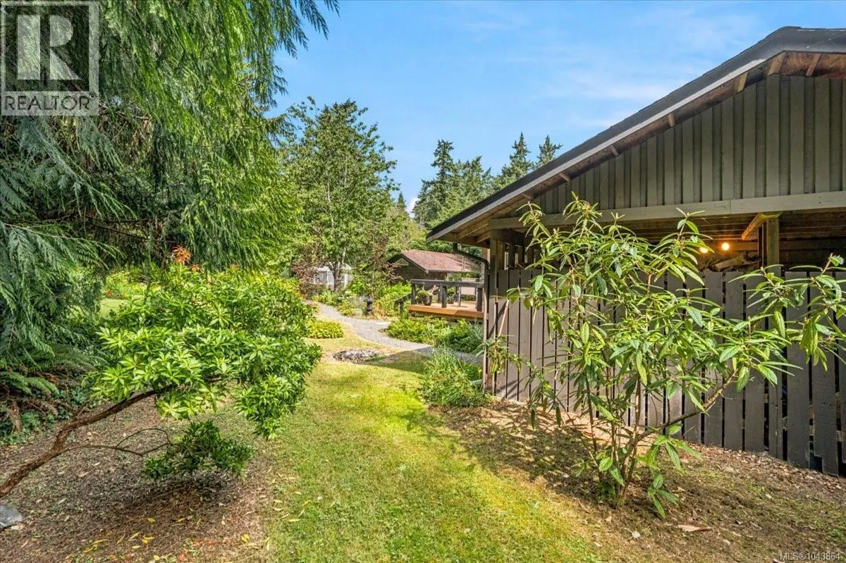 381 Dunsmuir Rd