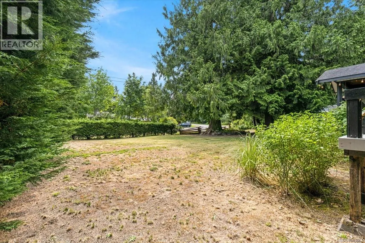 381 Dunsmuir Rd