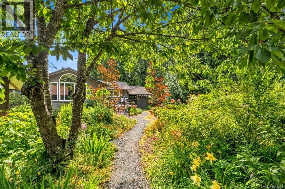 381 Dunsmuir Rd