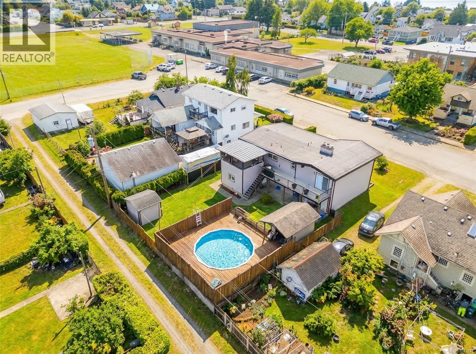 3055 9th Ave