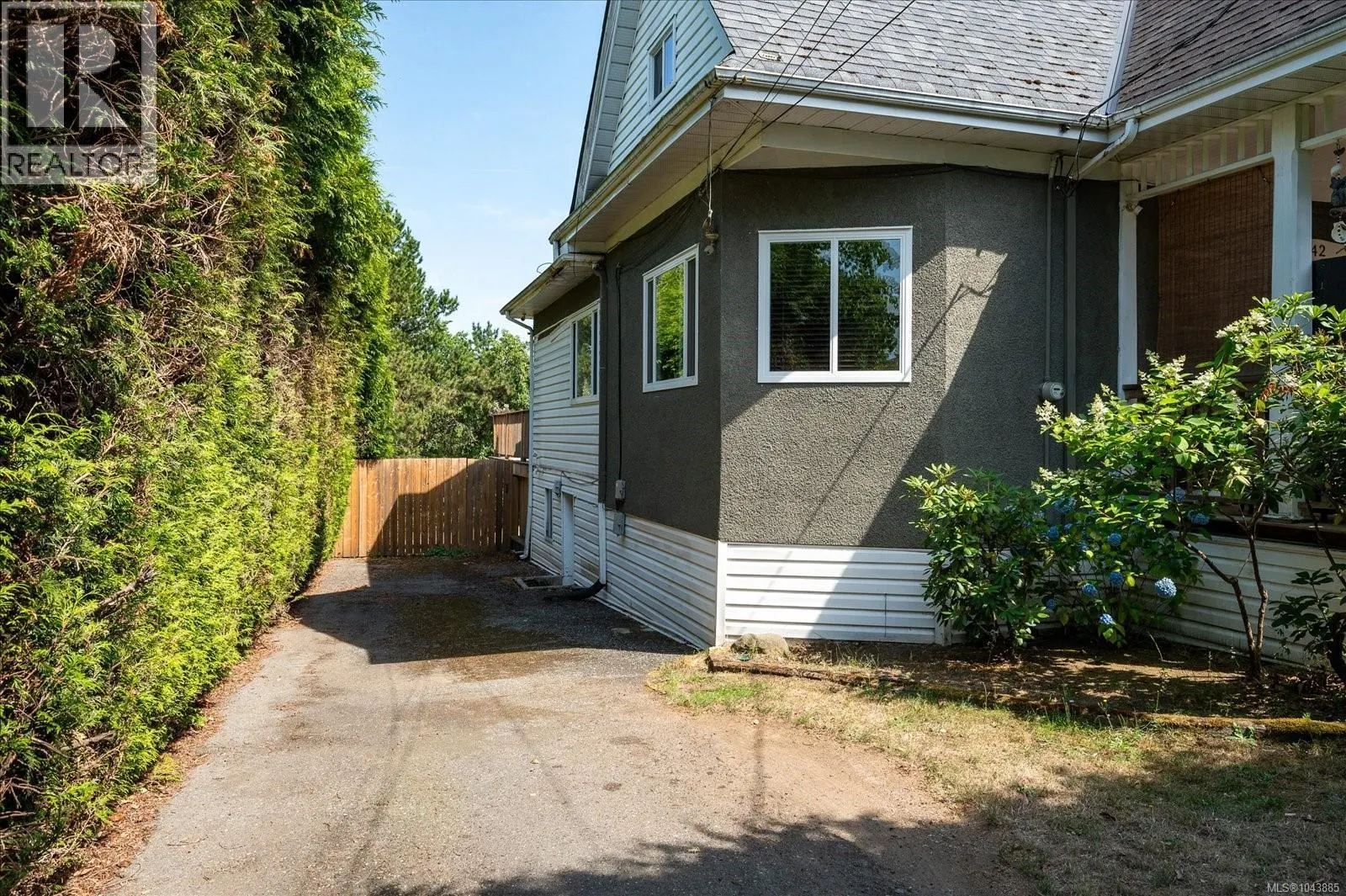 342 Howard Ave