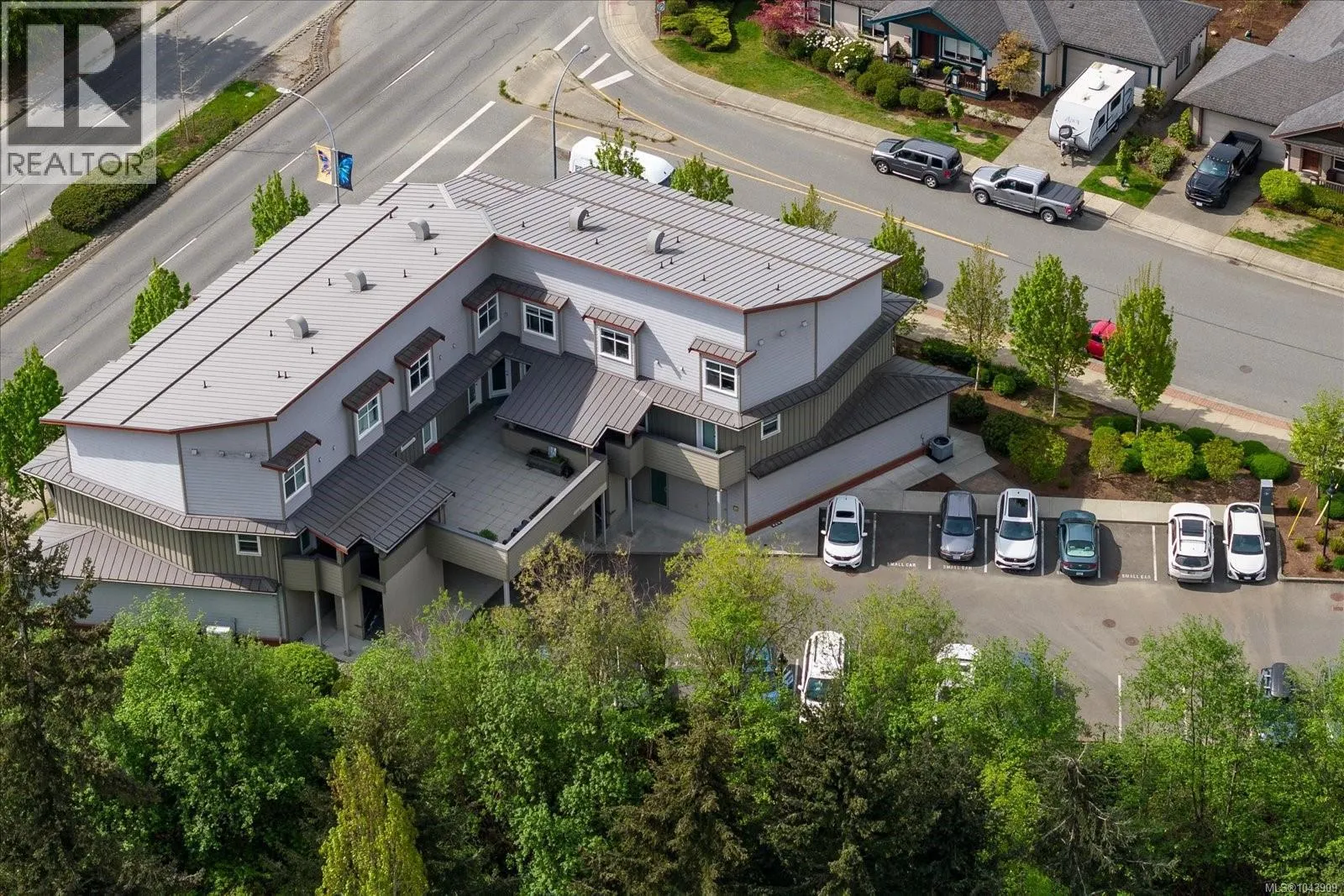 205 5170 Dunster Rd