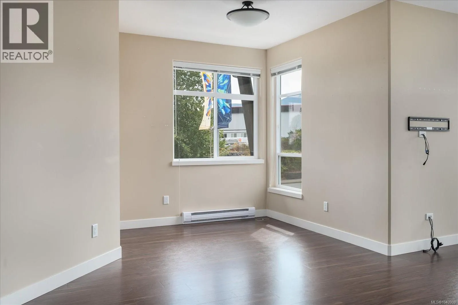 205 5170 Dunster Rd