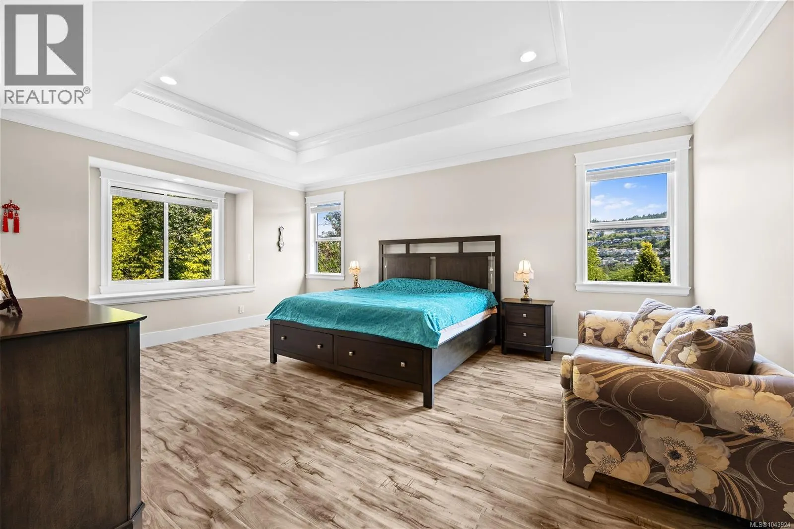 4826 Vista View Cres