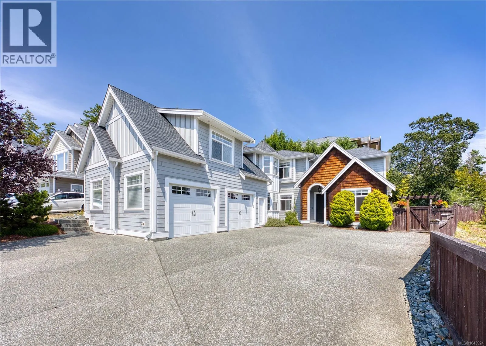 4826 Vista View Cres