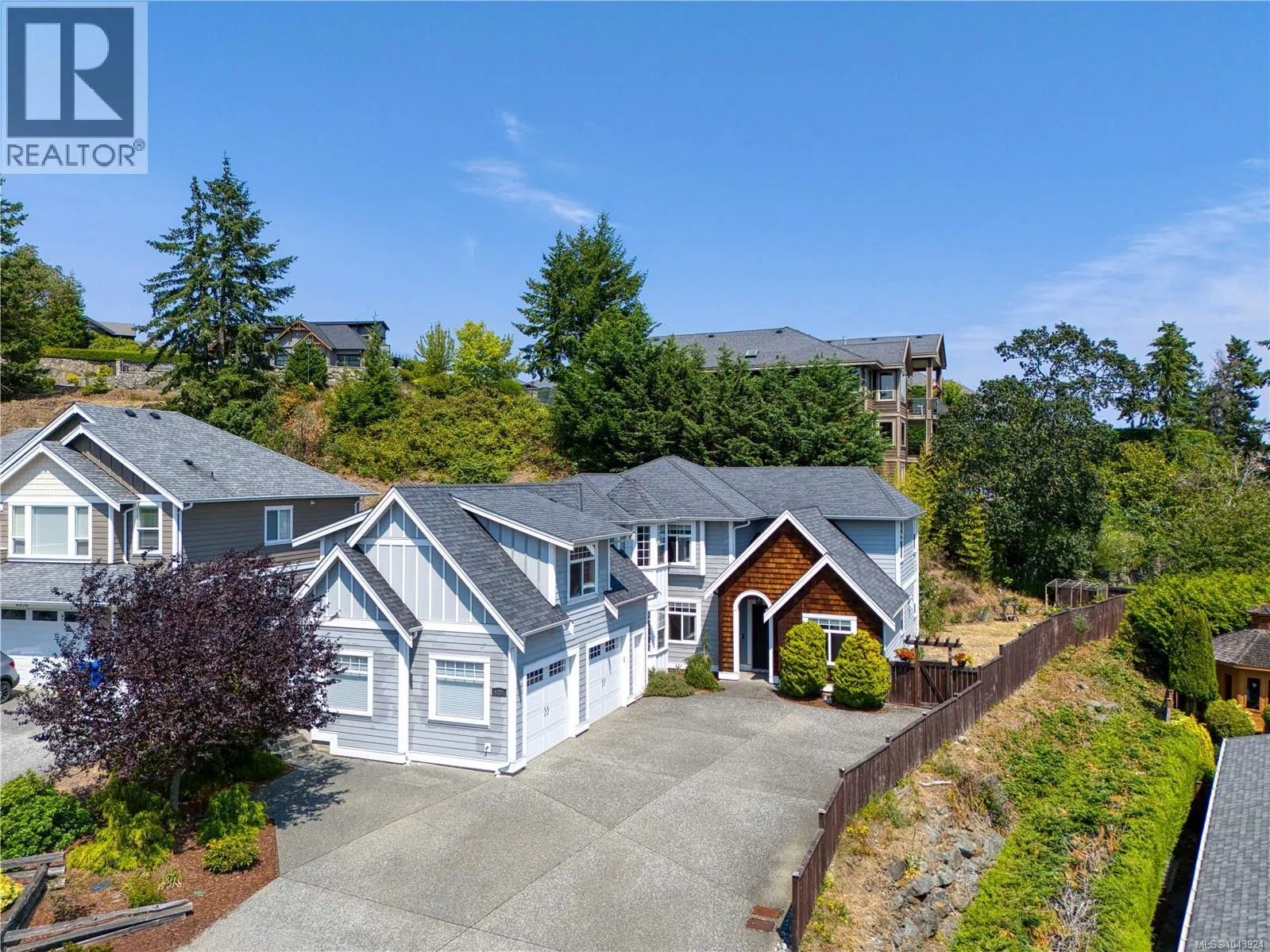 4826 Vista View Cres
