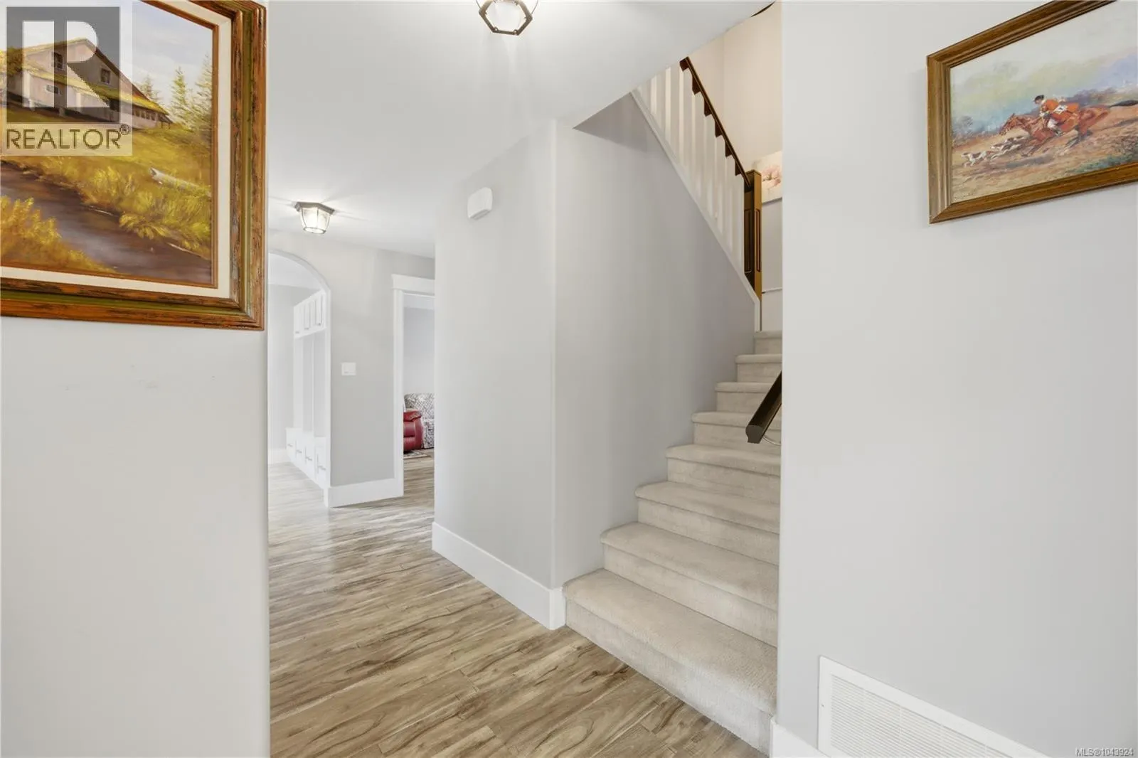 4826 Vista View Cres