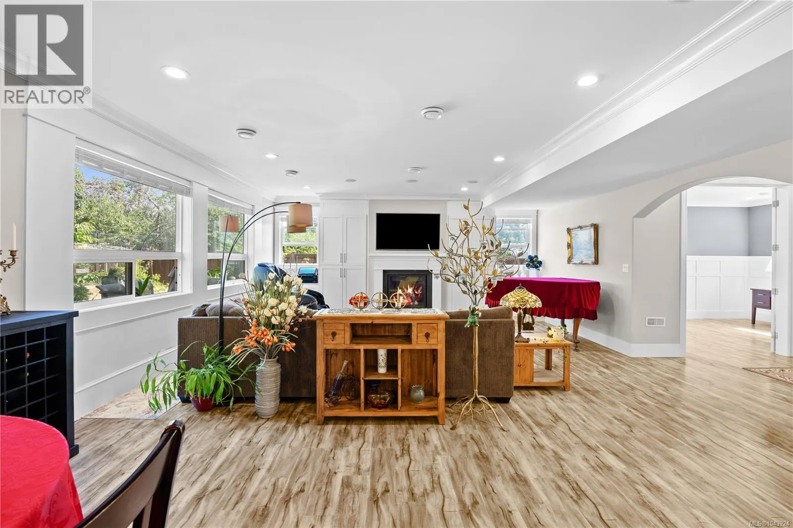 4826 Vista View Cres