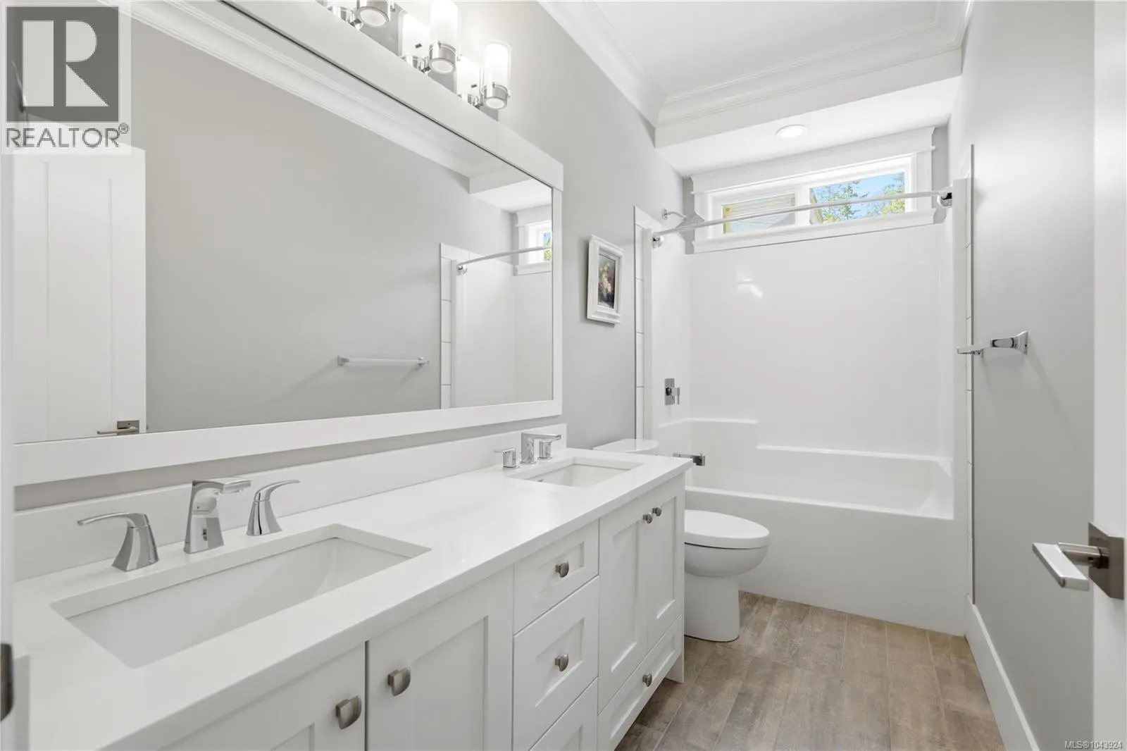 4826 Vista View Cres