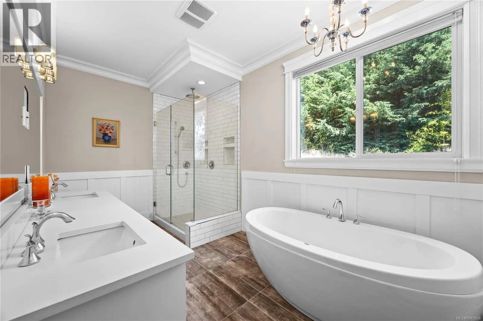 4826 Vista View Cres
