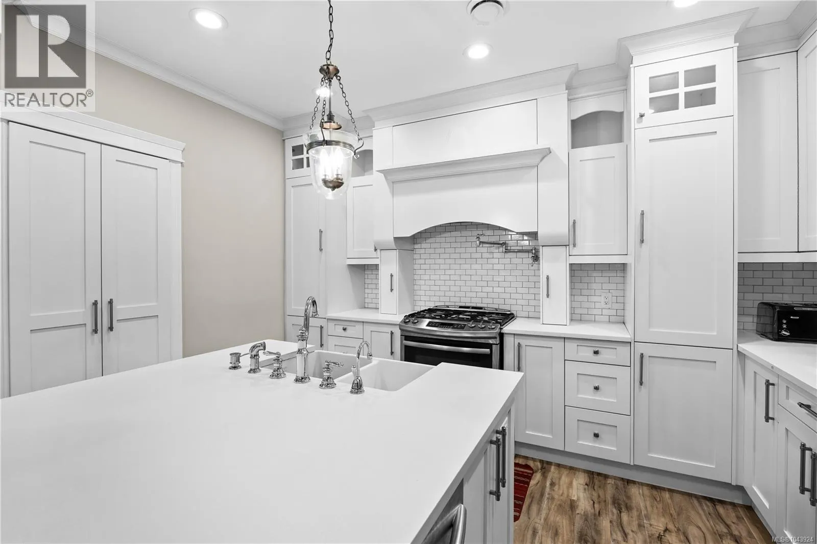 4826 Vista View Cres