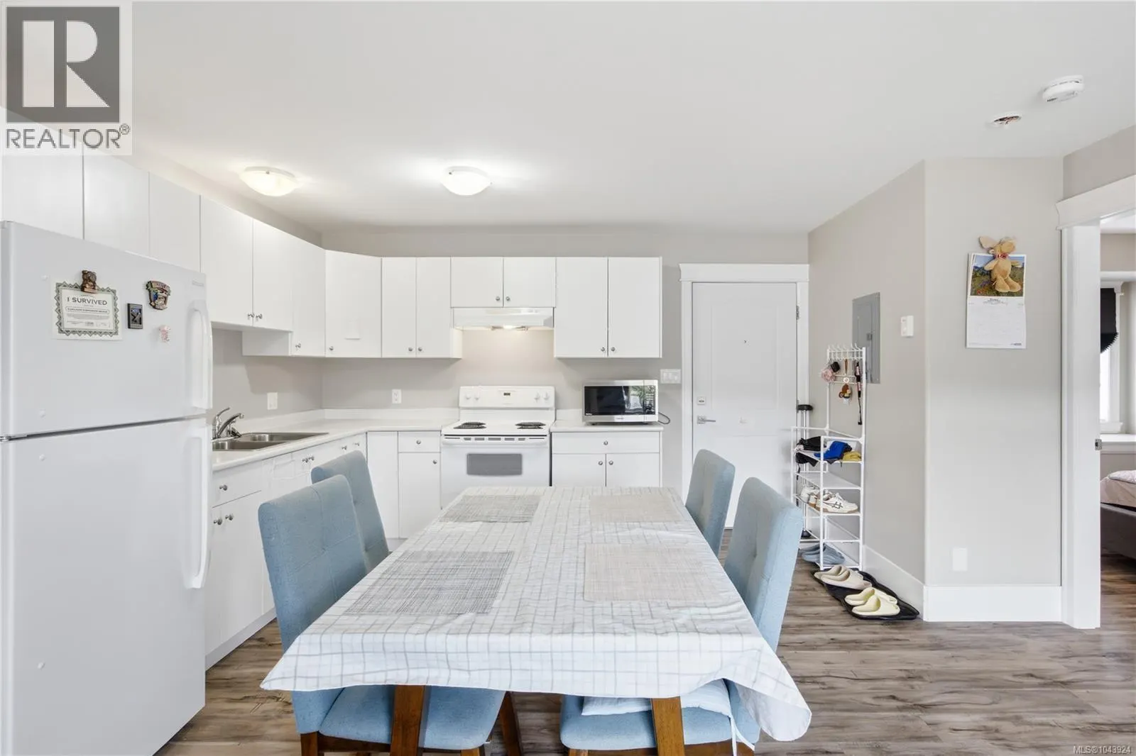 4826 Vista View Cres