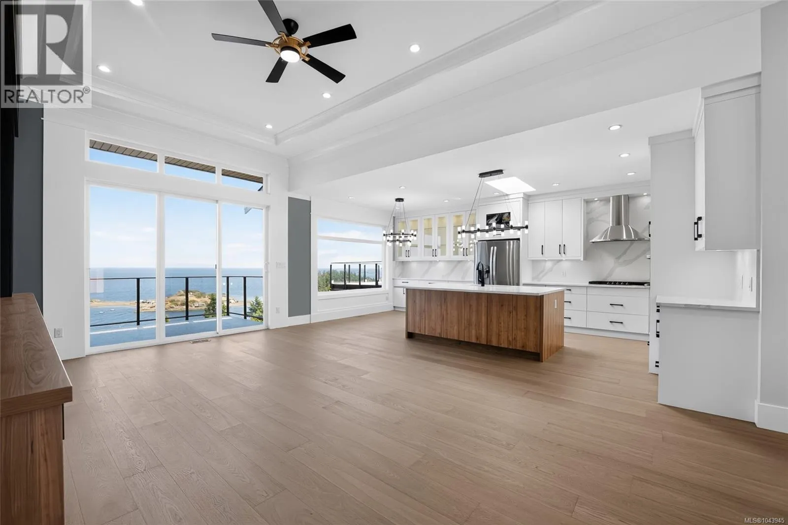 3856 Gulfview Dr