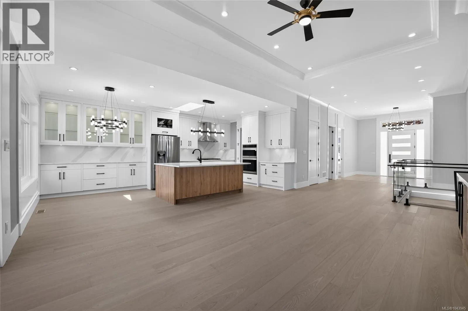 3856 Gulfview Dr