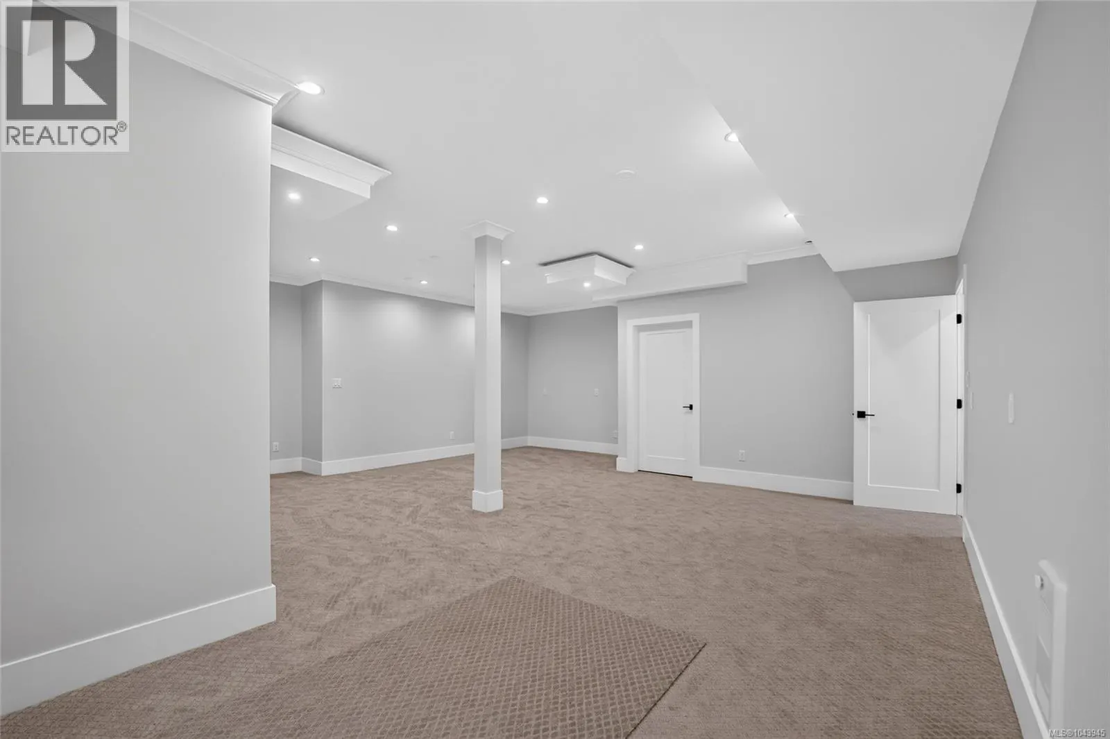 3856 Gulfview Dr