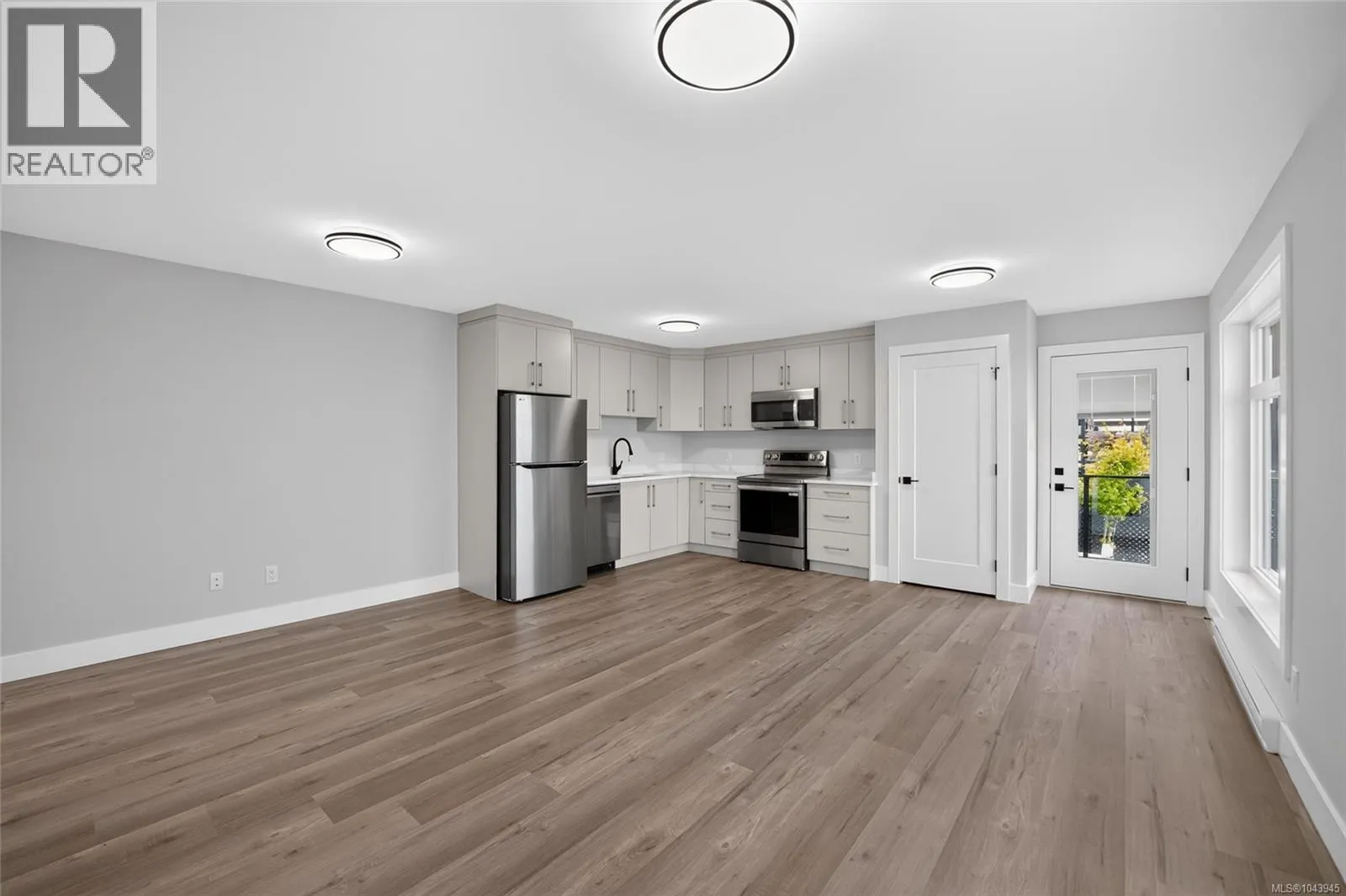 3856 Gulfview Dr