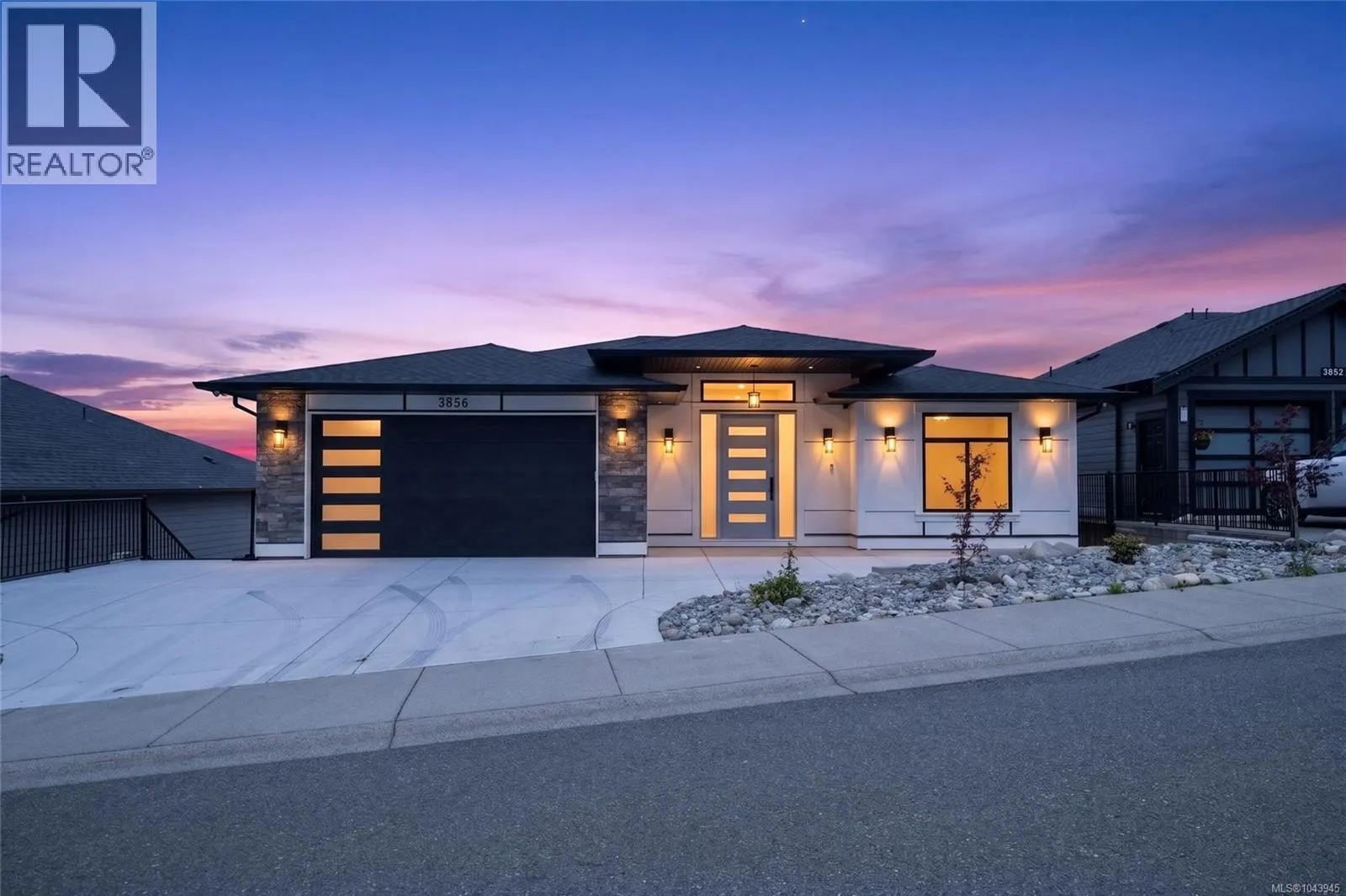 3856 Gulfview Dr