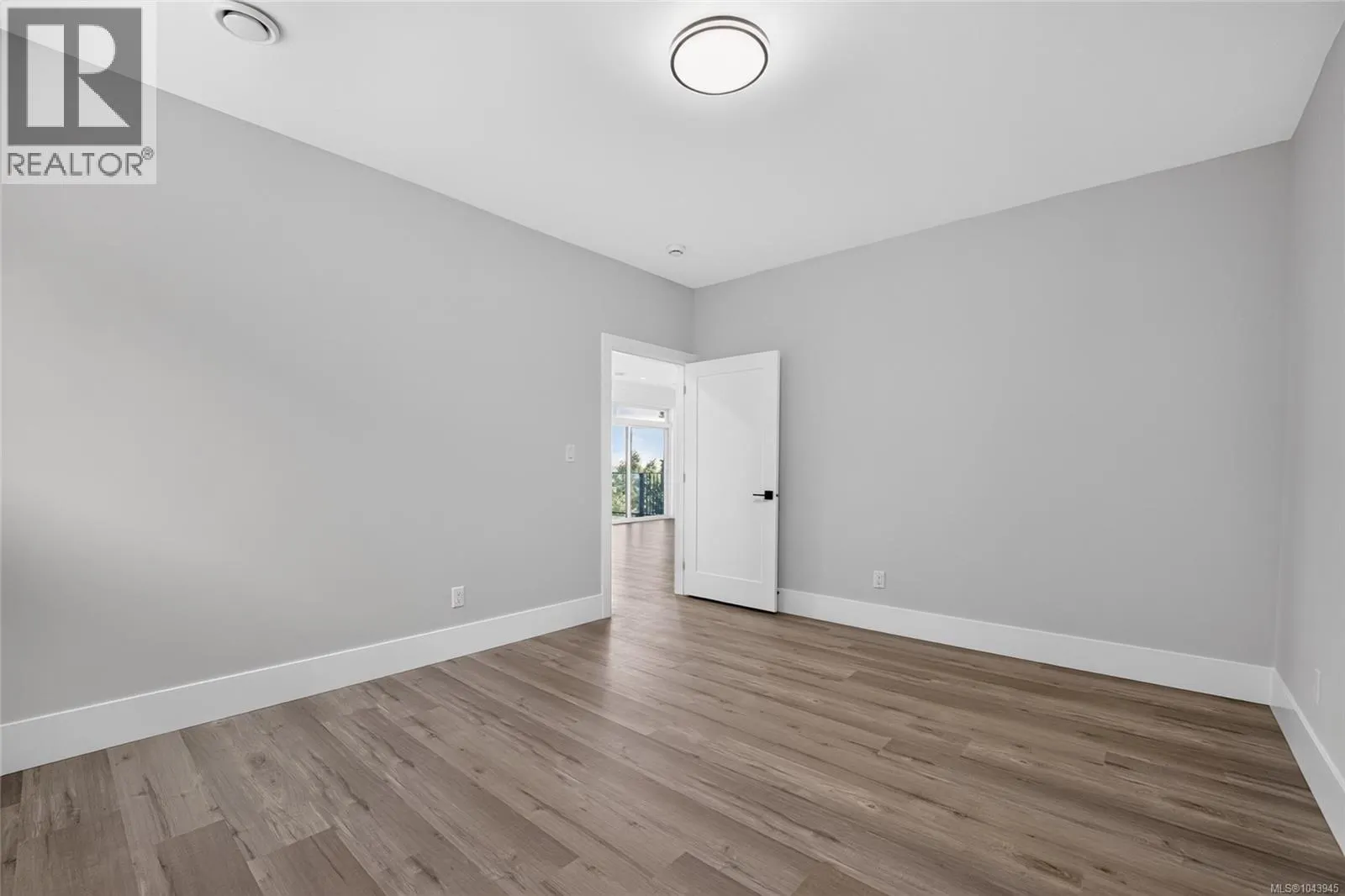 3856 Gulfview Dr