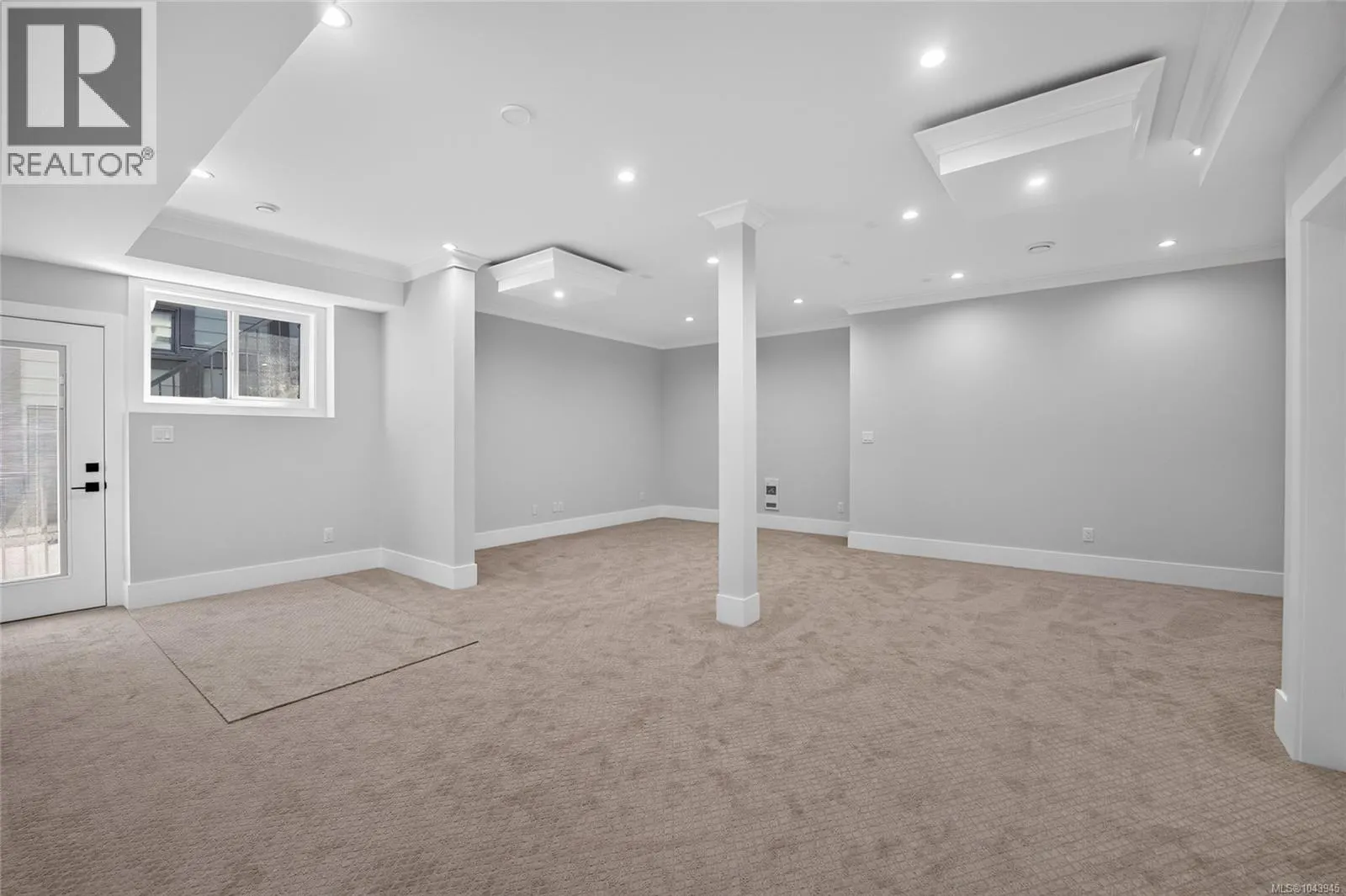 3856 Gulfview Dr