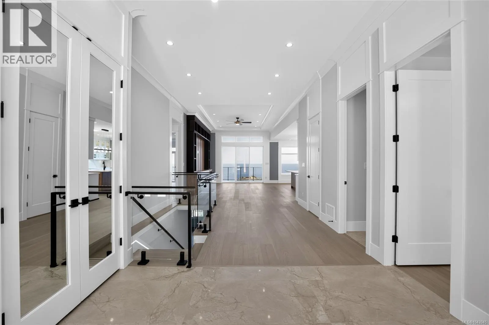 3856 Gulfview Dr