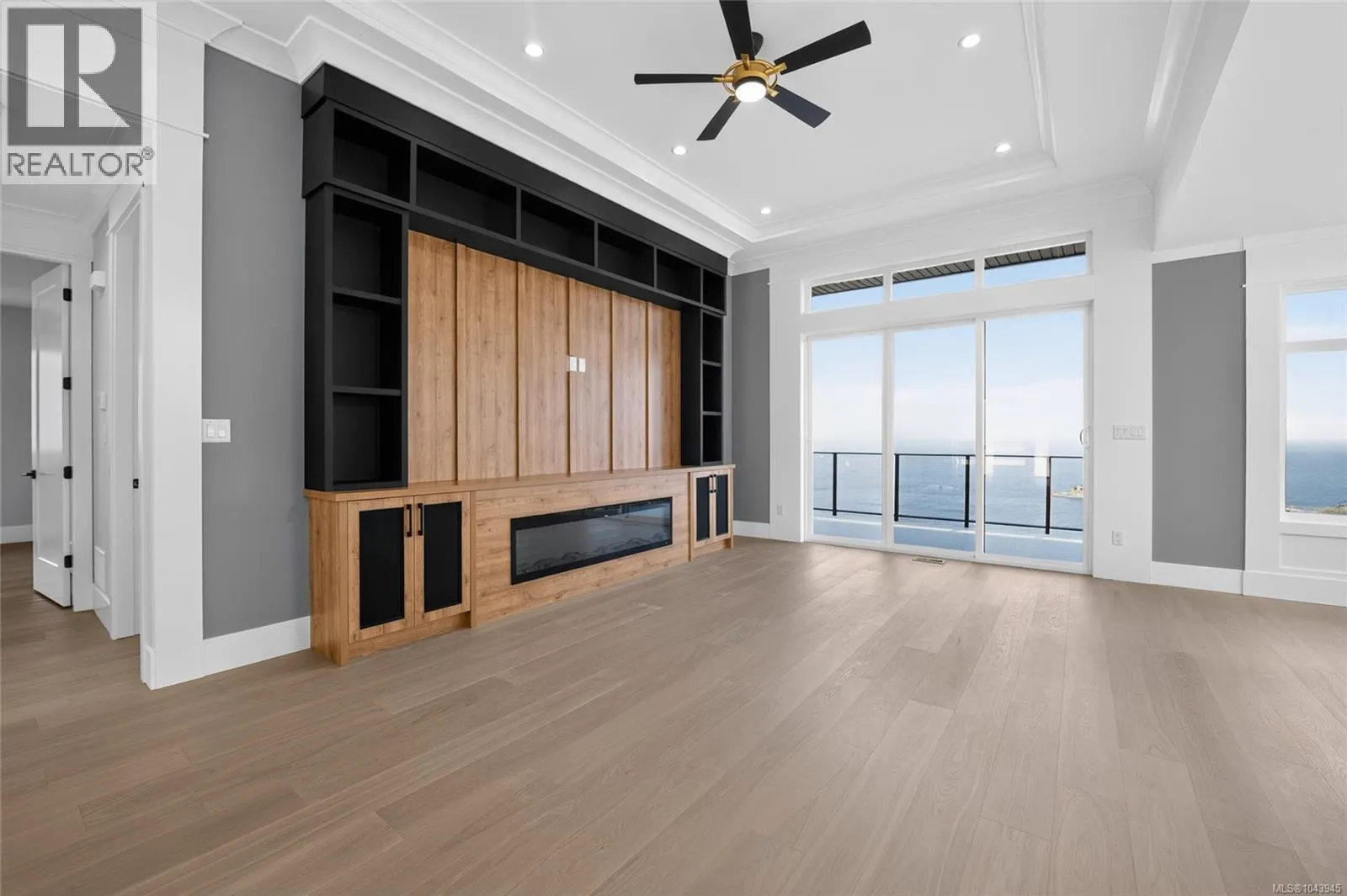 3856 Gulfview Dr