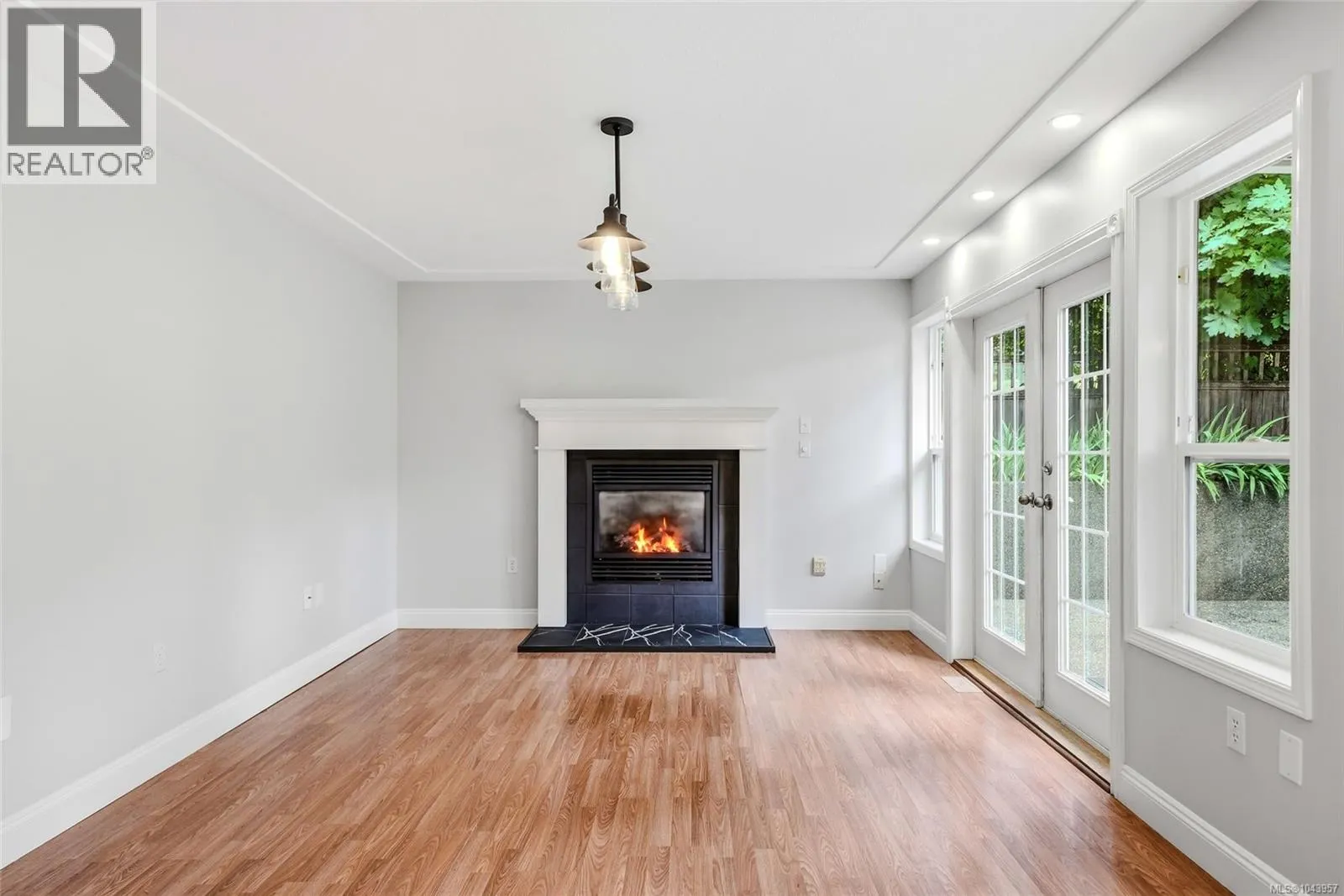 1688 Maple Bay Rd
