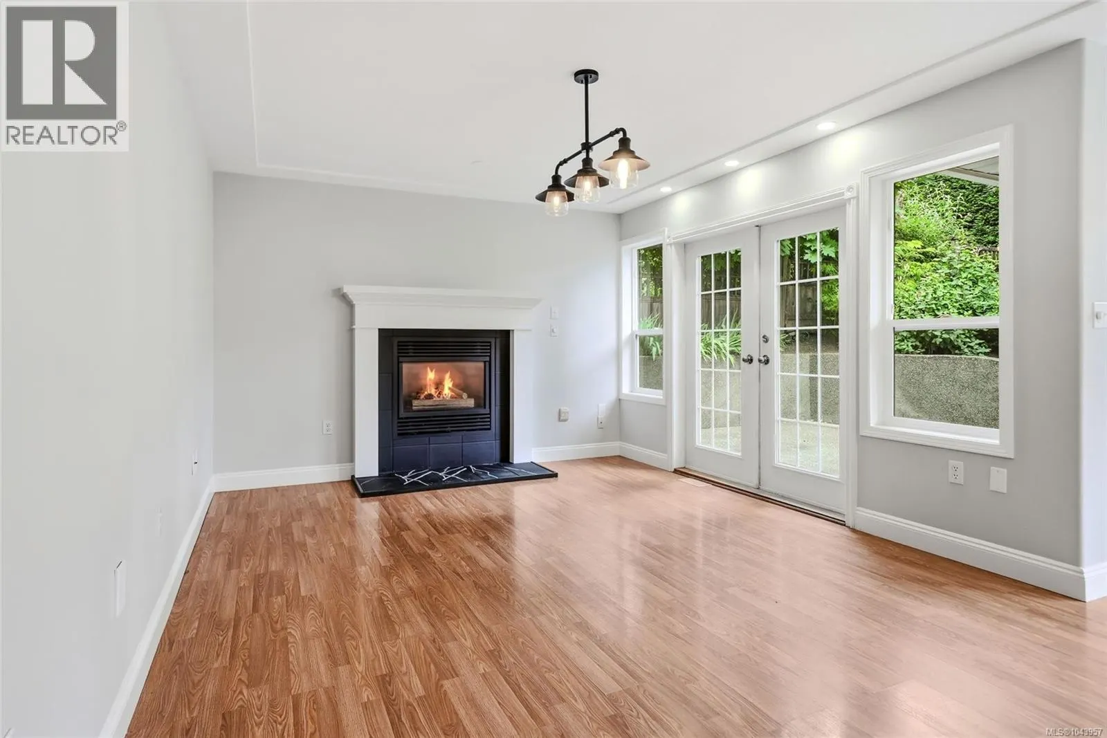 1688 Maple Bay Rd