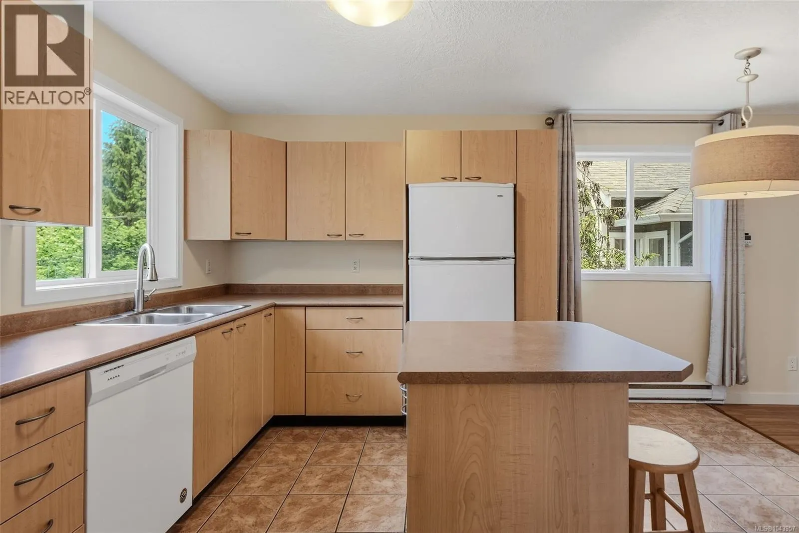 1688 Maple Bay Rd