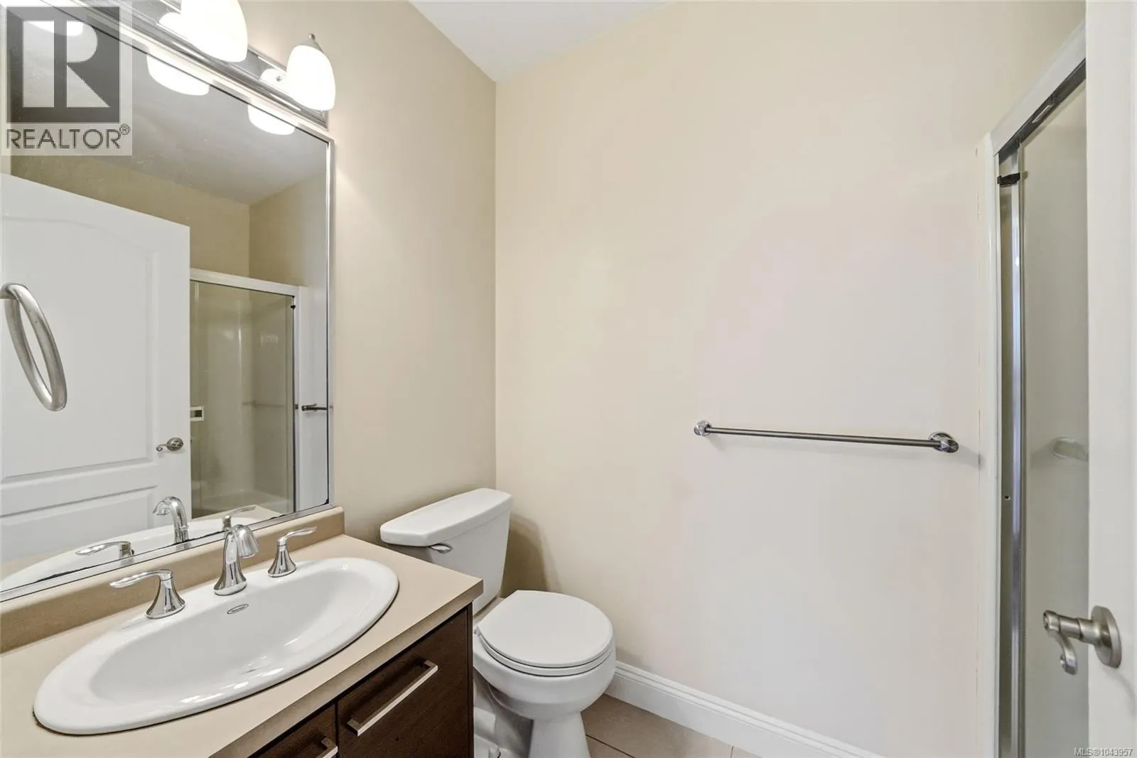 1688 Maple Bay Rd