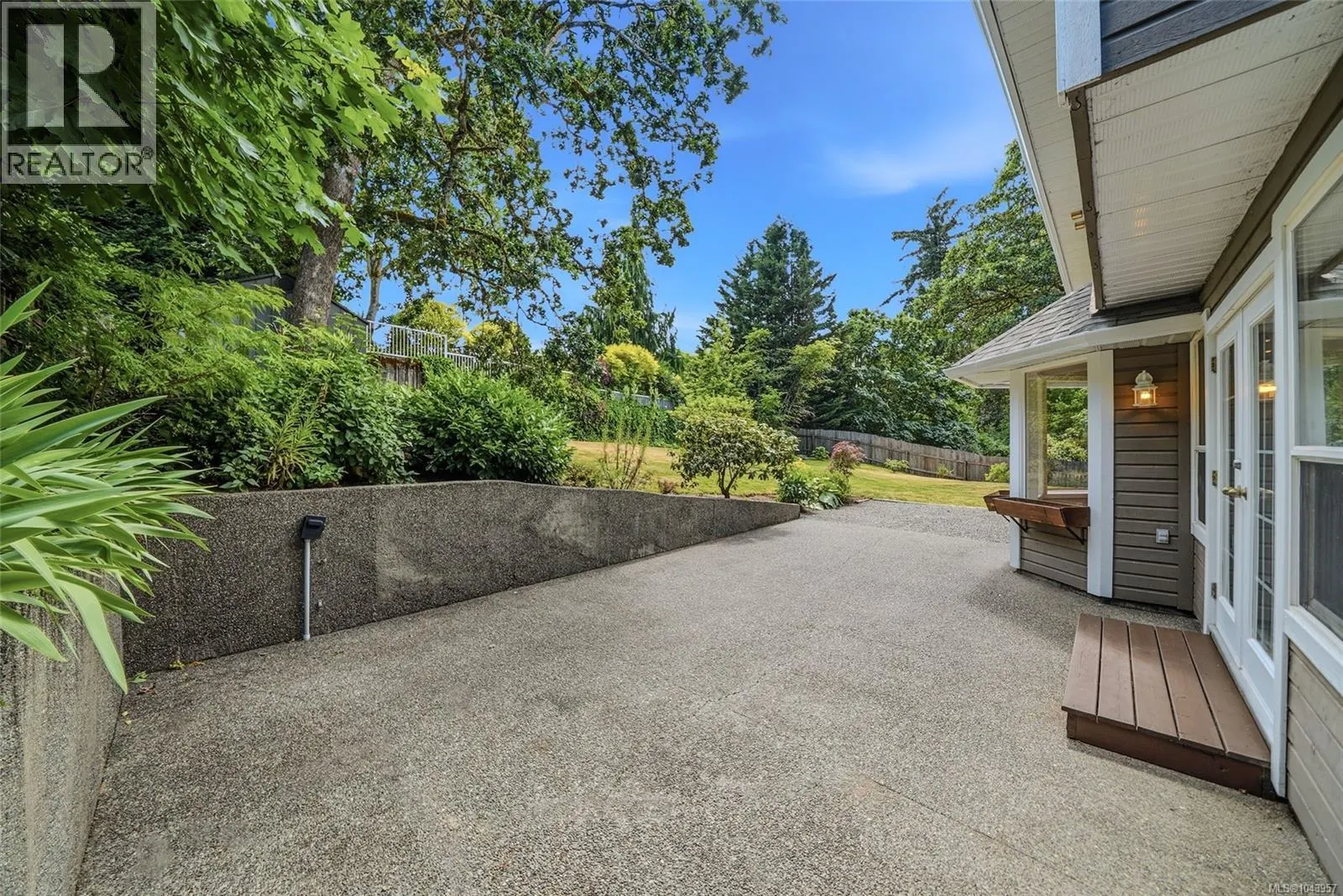 1688 Maple Bay Rd