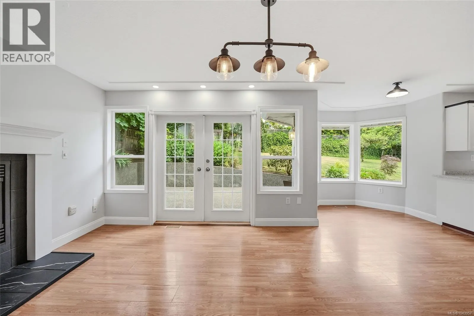 1688 Maple Bay Rd