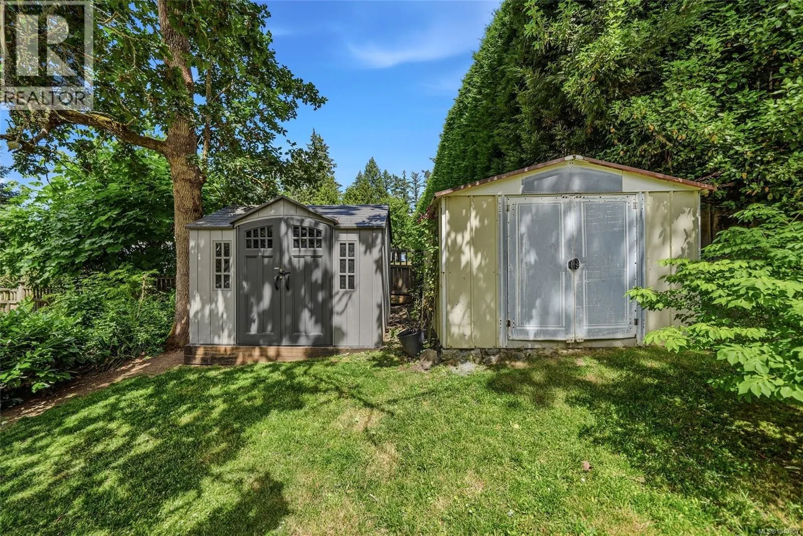 1688 Maple Bay Rd