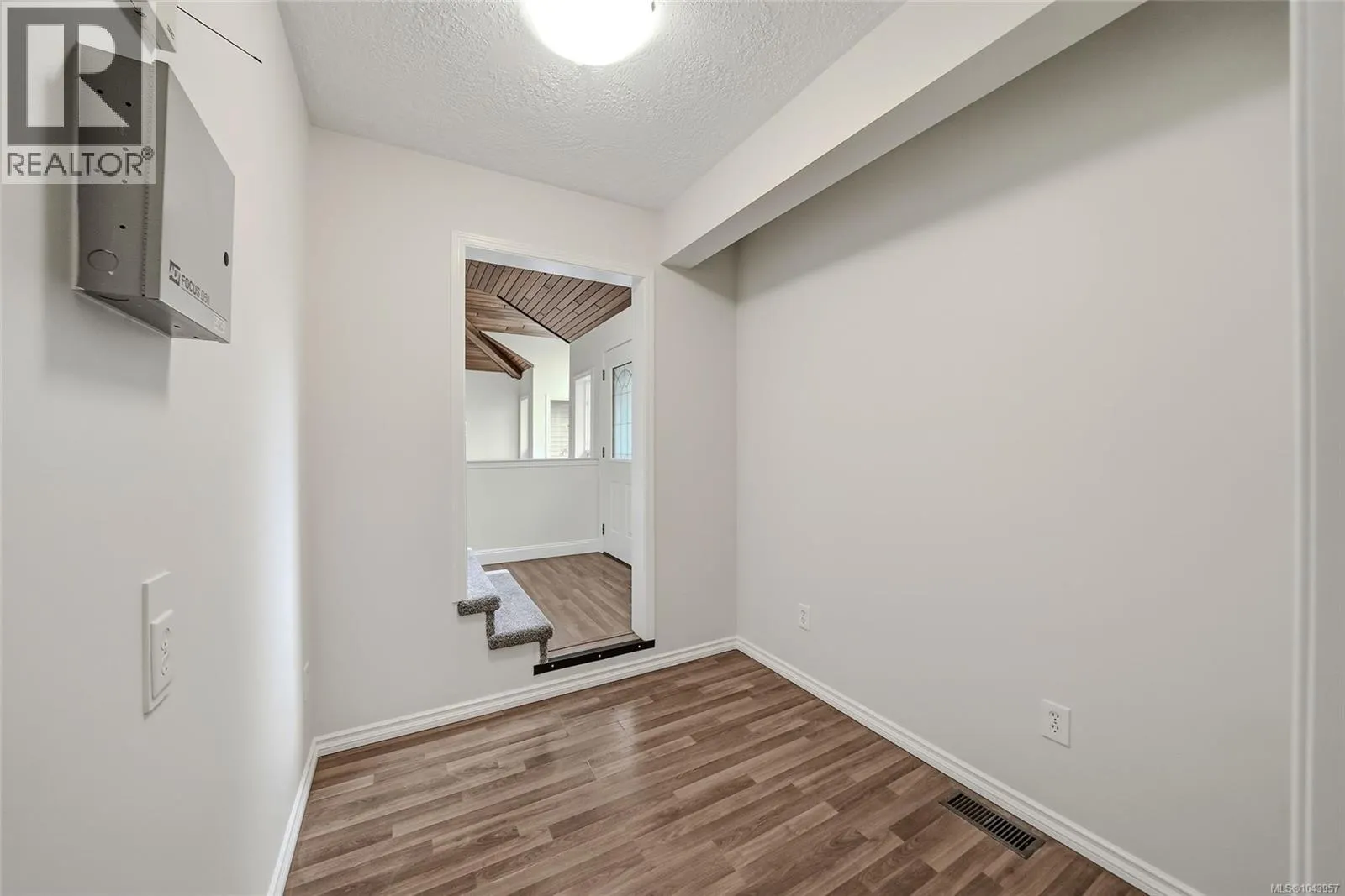 1688 Maple Bay Rd